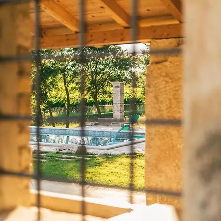 Kanedolo Villa