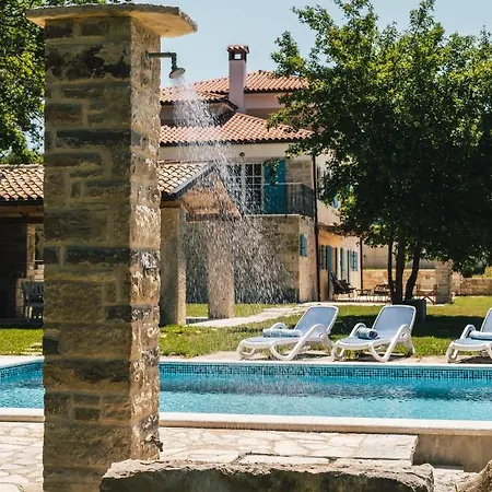 Kanedolo Villa