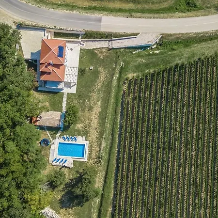Hébergement de vacances Kanedolo